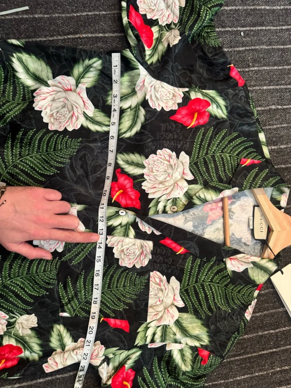 limited edition “ MAISON DEL'AMOU Sine AMORE” for GUCCI Button-Down Shirt